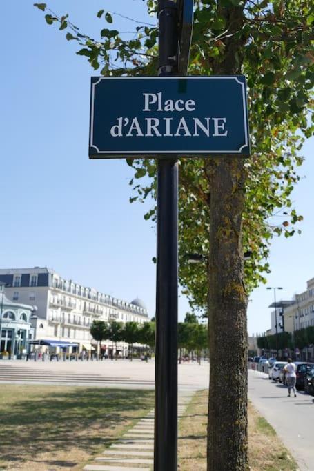 Disneyland Paris 70M² Face Parc, Place Ariane Serris Ngoại thất bức ảnh