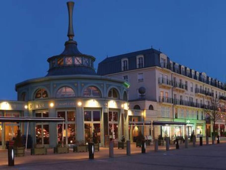 Disneyland Paris 70M² Face Parc, Place Ariane Serris Ngoại thất bức ảnh